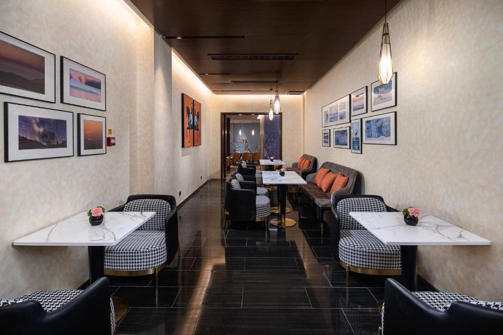 Yiwu Kasion Pugis Hotel 호텔 이미지 2