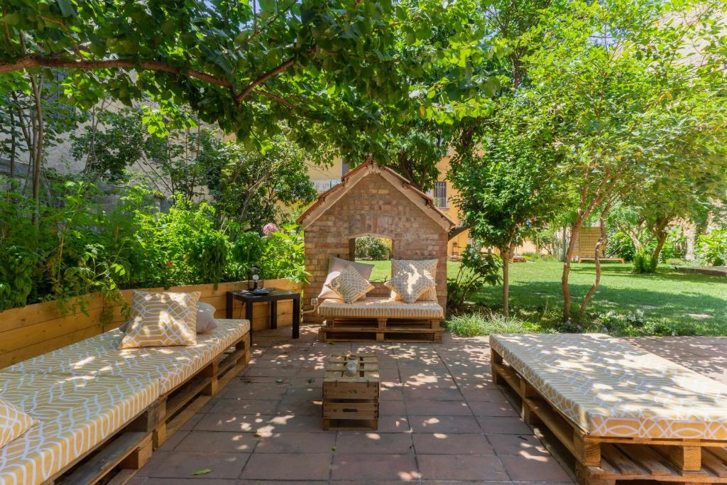 Hopestel - Secret Garden