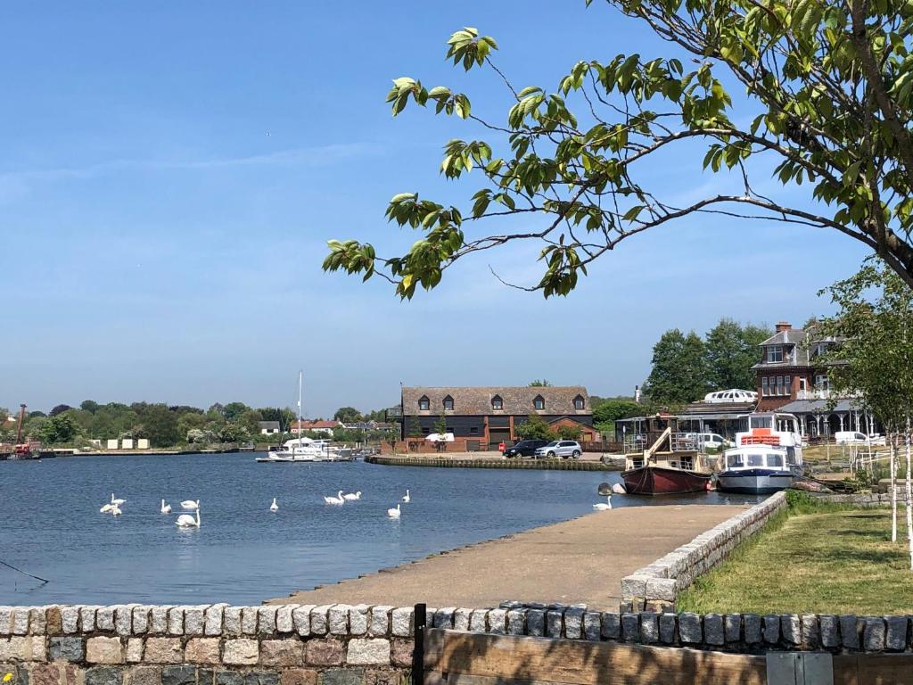 Swan View, Oulton Broad, Lowestoft