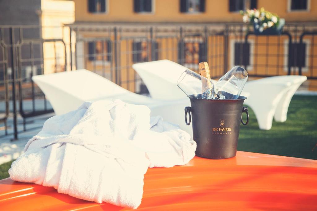 Orange Hotel, Řím