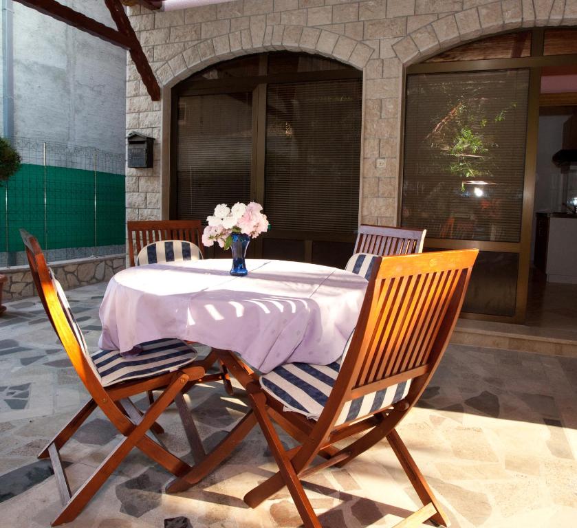 Apartments Cetina photo