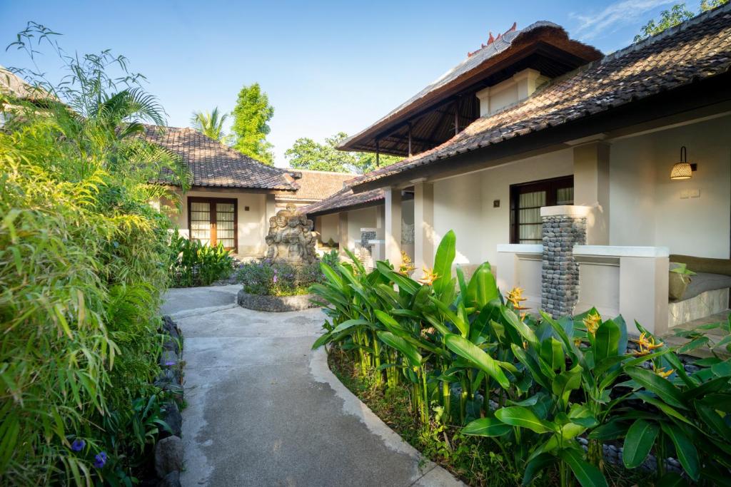Garden, Mimpi Resort Tulamben, Dive & SPA in Bali