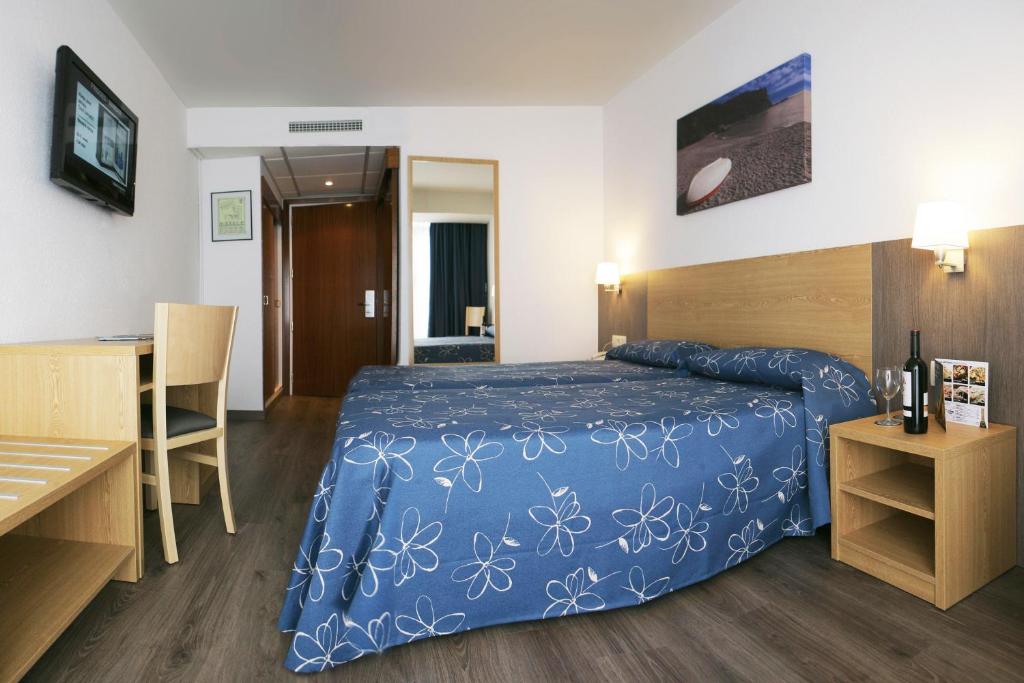 Hotel Acapulco — Hotel rooms in Lloret de Mar, Catalonia