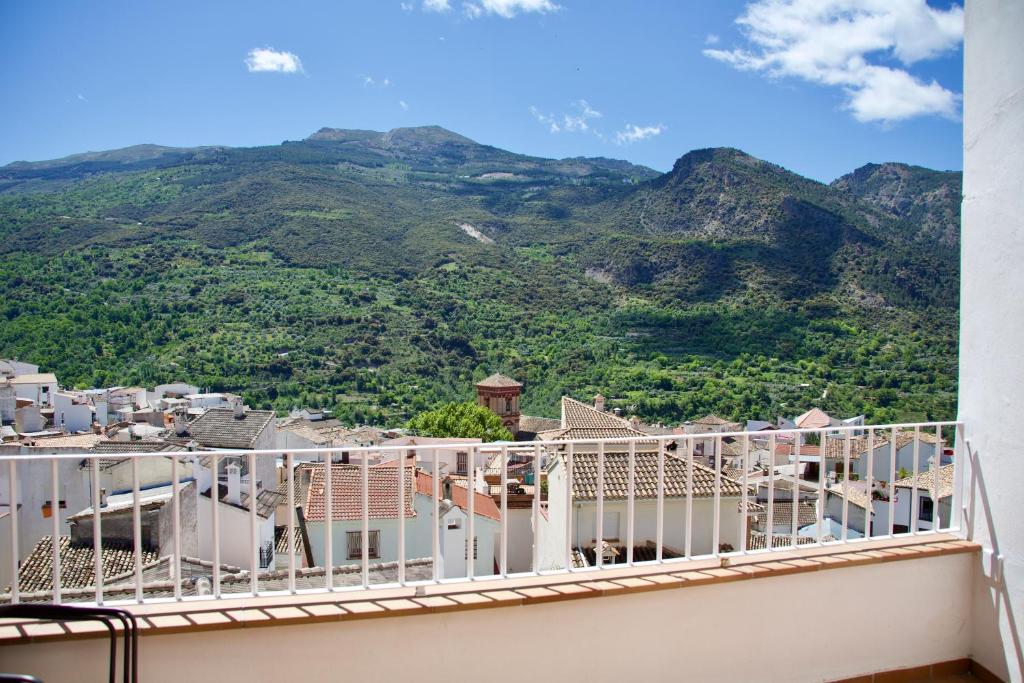 Guejar Sierra House with Spectacular Views 전경
