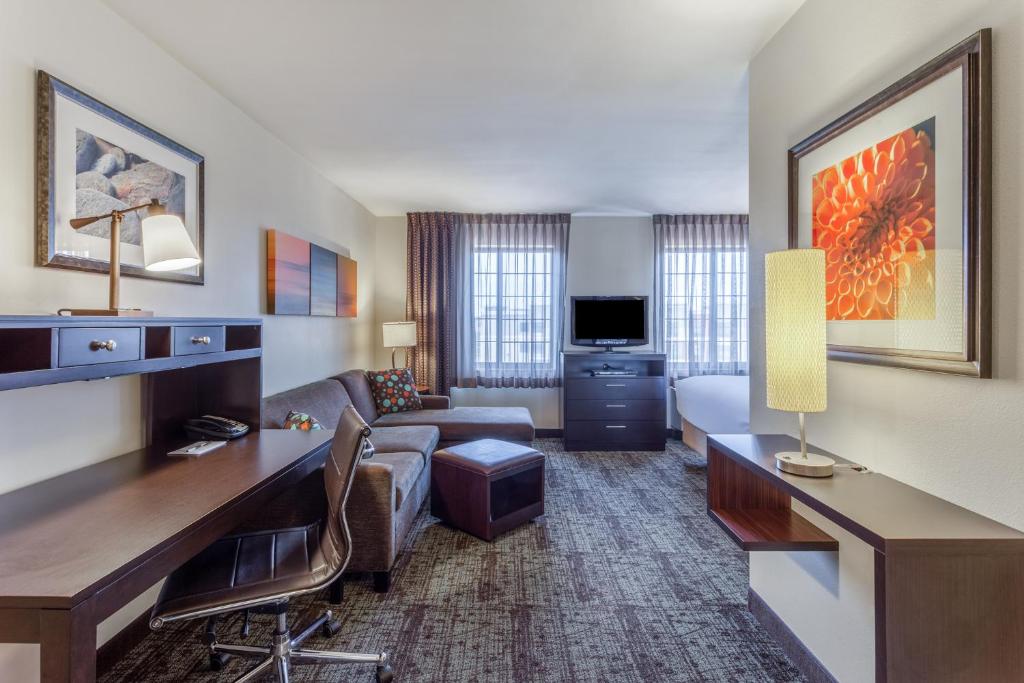 Staybridge Suites Davenport photo
