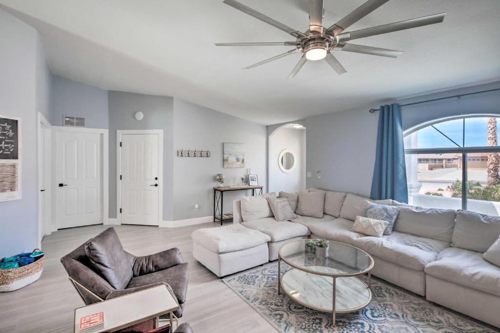 Pool, Patio and Lake Views Lake Havasu City Home! 전경