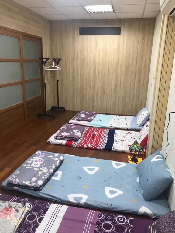 Fang Ju backpackers photo