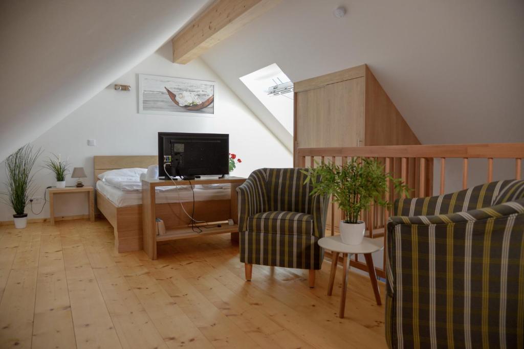 Alpine Apartment Lisa Top 7 by AA Holiday Homes - 4