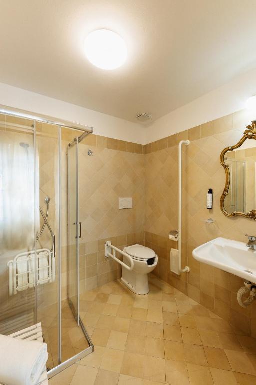 Hotel Berna photo