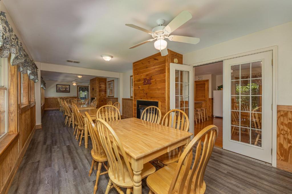 Red Maple Lodge Cabin