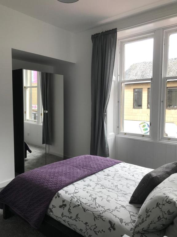 Carvetii - Edward House A - 2 Dbl bed 1st floor flat, Dunfermline