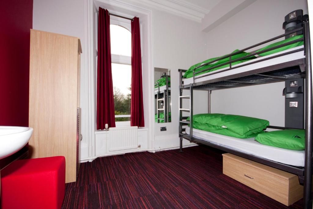 YHA Castleton Losehill Hall photo