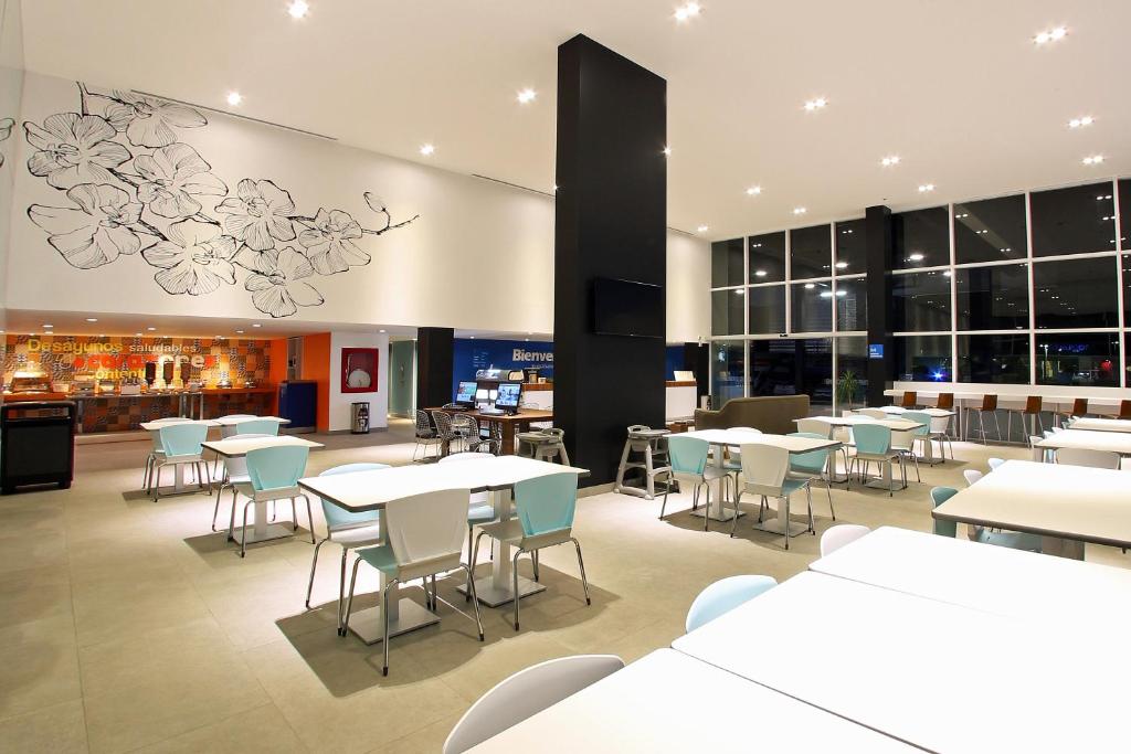 One Cuautitlán レストラン