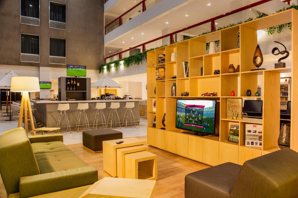Fiesta Inn Tlalnepantla photo
