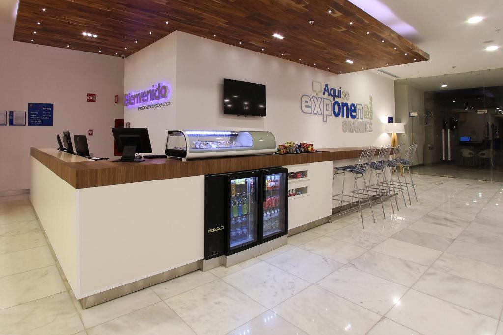 フロント・ロビー