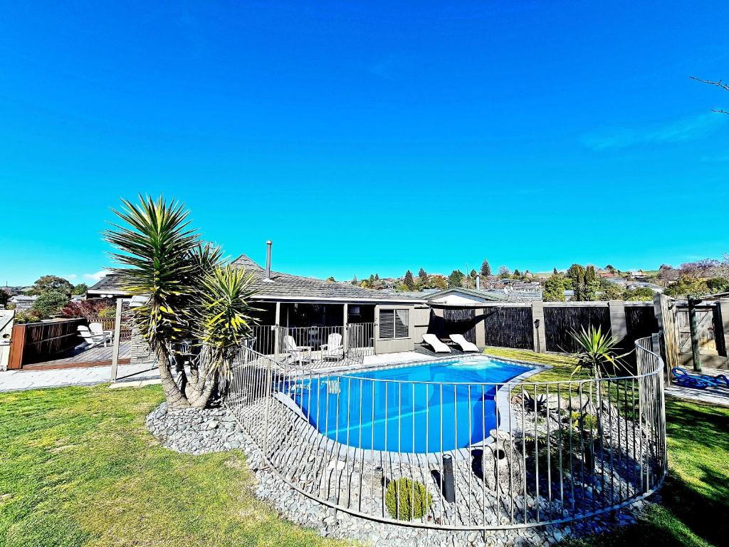 Paradise in Rotorua, Rotorua