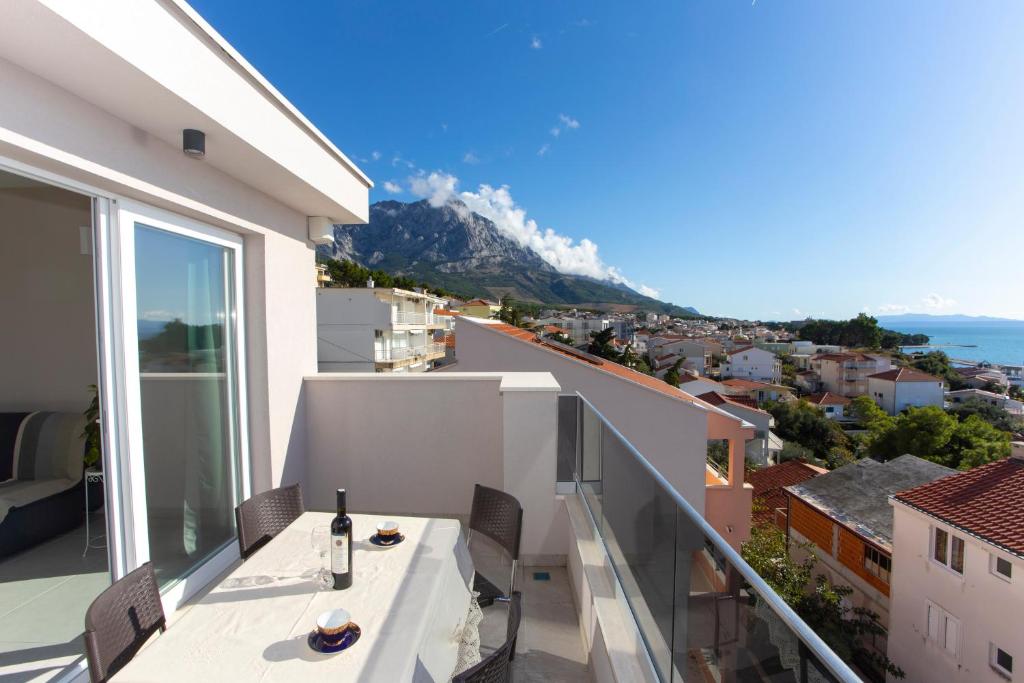 Apartments Medvidovic — Hotel in Baska Voda