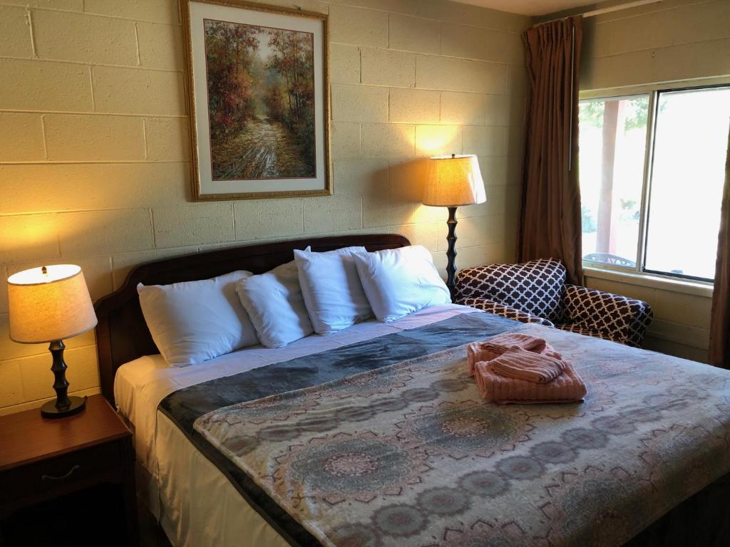 Rolling Hills Motel photo
