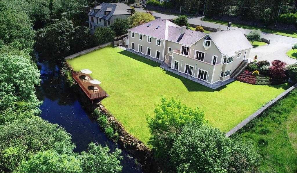 Ardilaun Guesthouse Self Catering — Hotel in Ennis