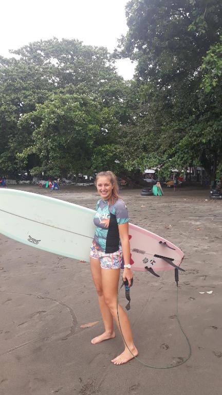 d'Jarwo House, Batukaras