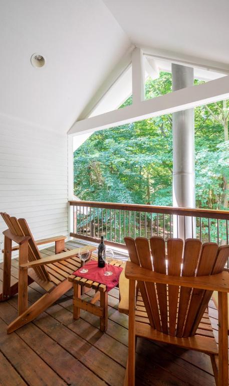 Pigeon Creek Inn - Adults Only photo