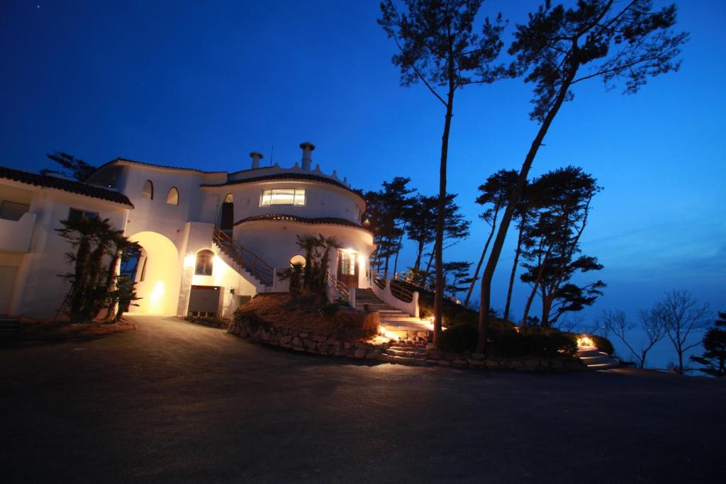 클럽 이에스 통영 리조트 (Club ES Tongyeong Resort )