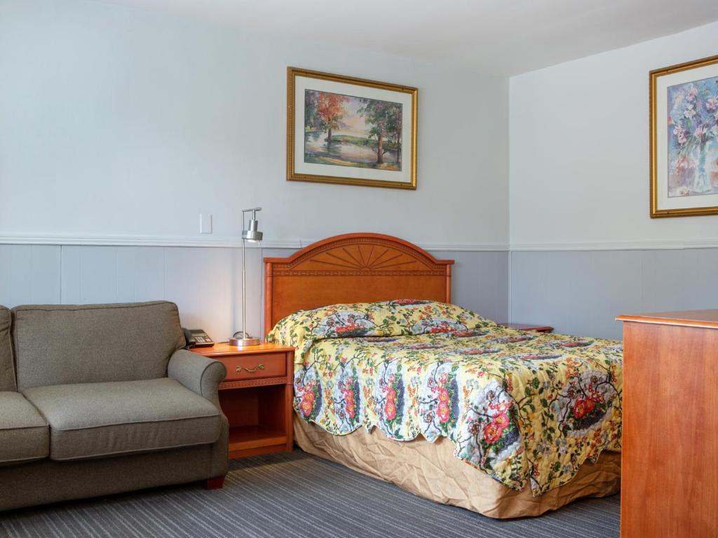 Hotel Richmond Hill Inn ON North photo