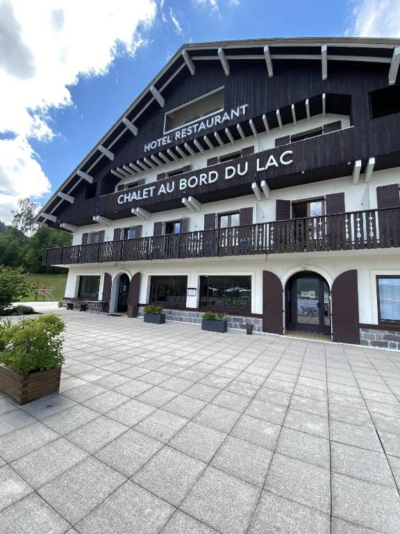 Hotel Restaurant Le Chalet au bord du lac - 1