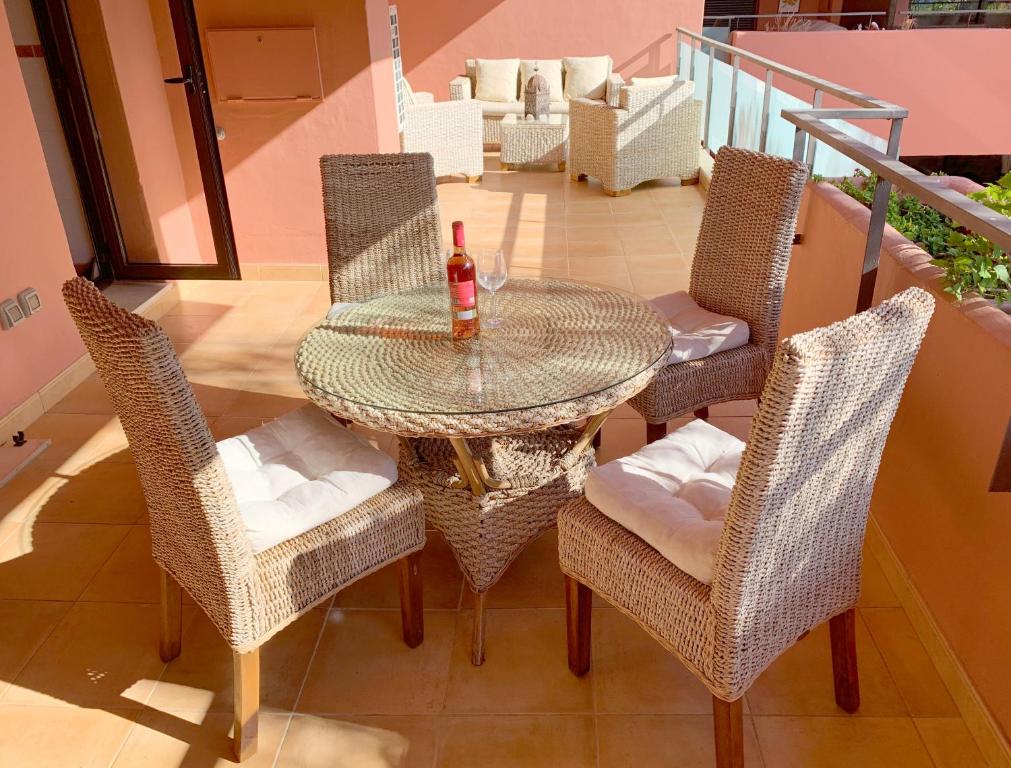 Salinas. Apartment for 4. Terrace/Parking/Pools/Gym/4mins beach - 4