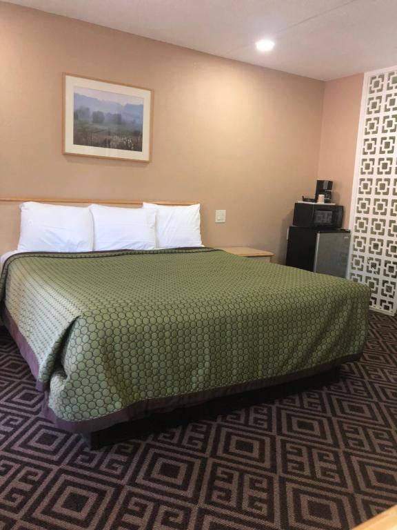 Budget Inn - Laytonville photo