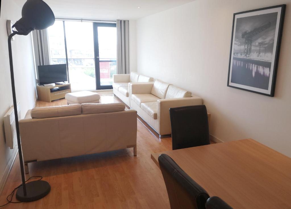 Glasgow Central Riverview Luxury Apartment (Sleeps upto 8) photo