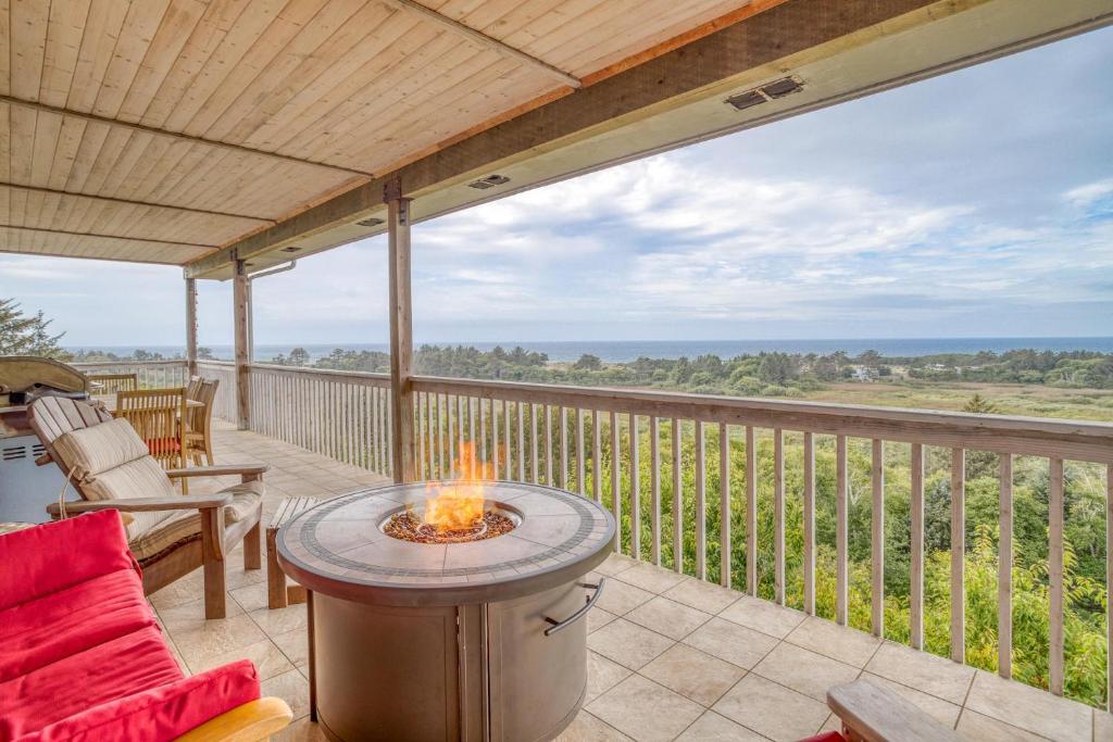 Neskowin Eyrie - Meredith Lodging, Neskowin