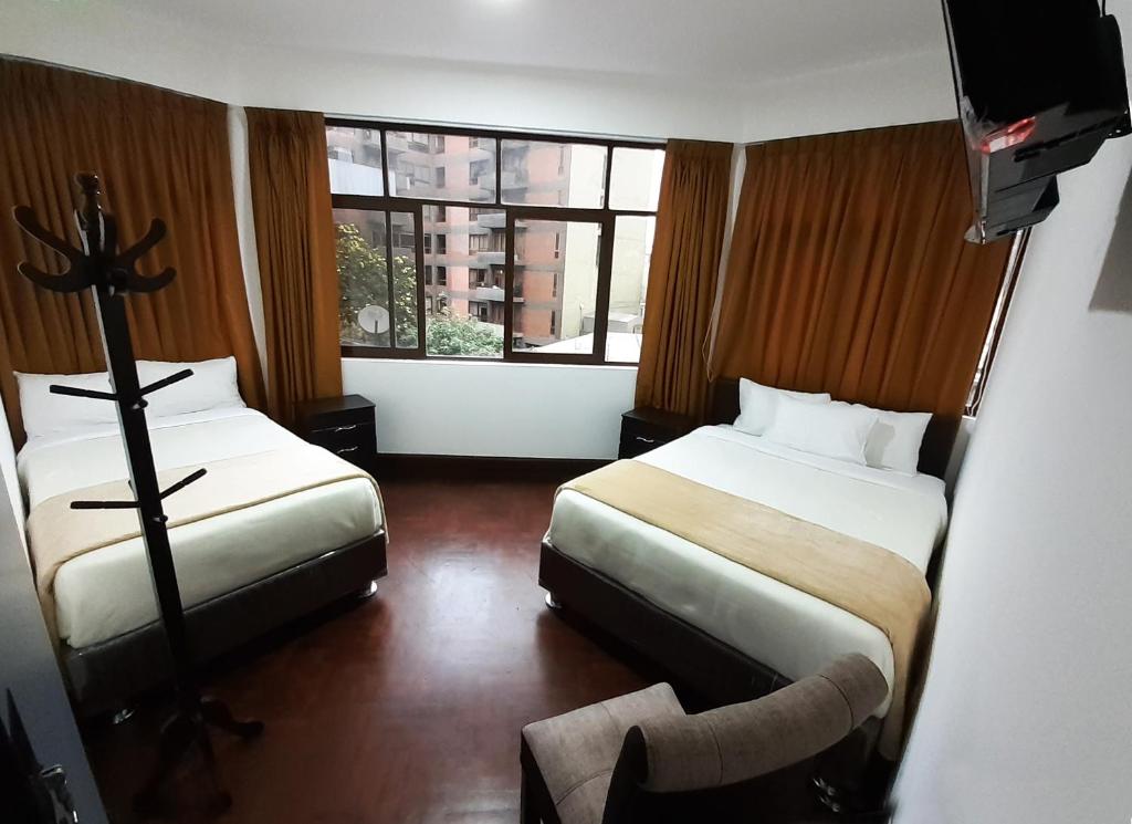 APARTAMENTO ENTERO EN CENTRO DE MIRAFLORES - Habitación Matrimonial - 4