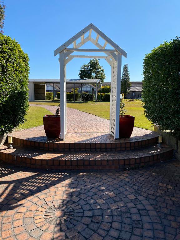 4. 에어포트 모텔 ..