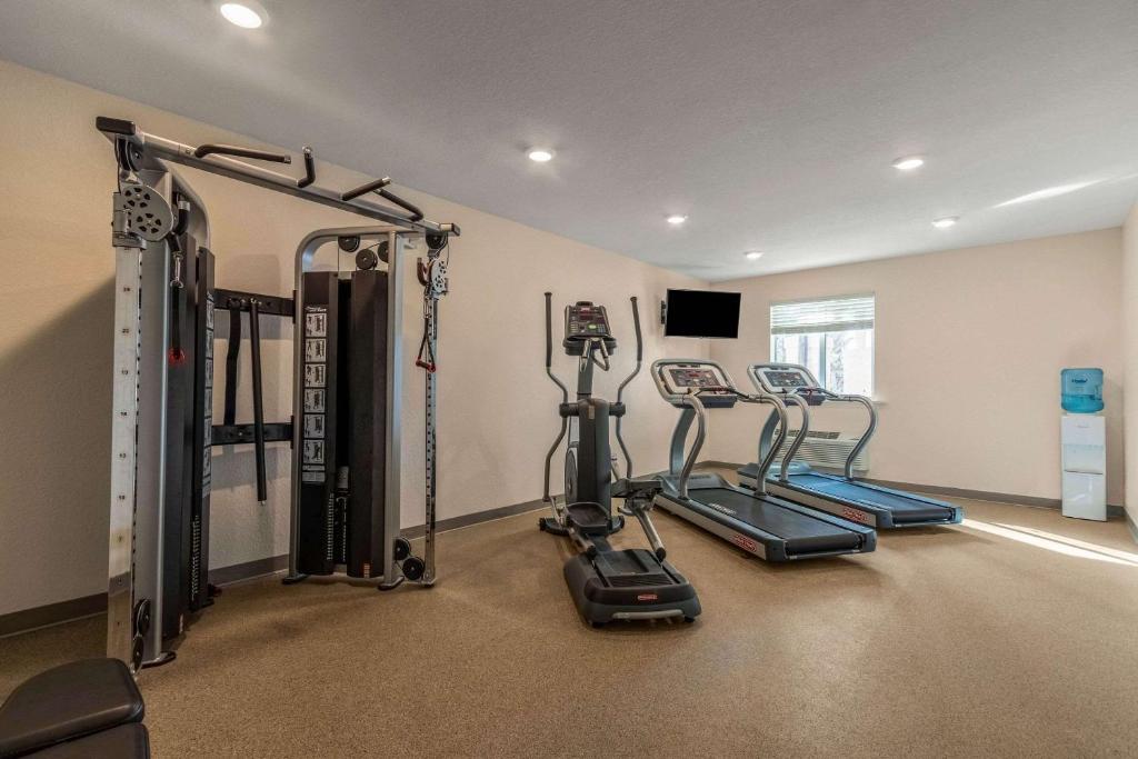 WoodSpring Suites Miramar photo