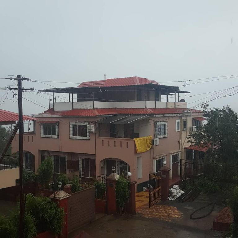 Bungalows Panchgani 3BHK photo