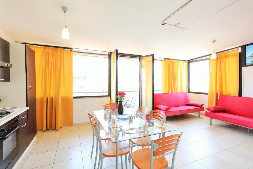 GuestHost - Giardini Naxos Bright Apartments with Balcony - 4