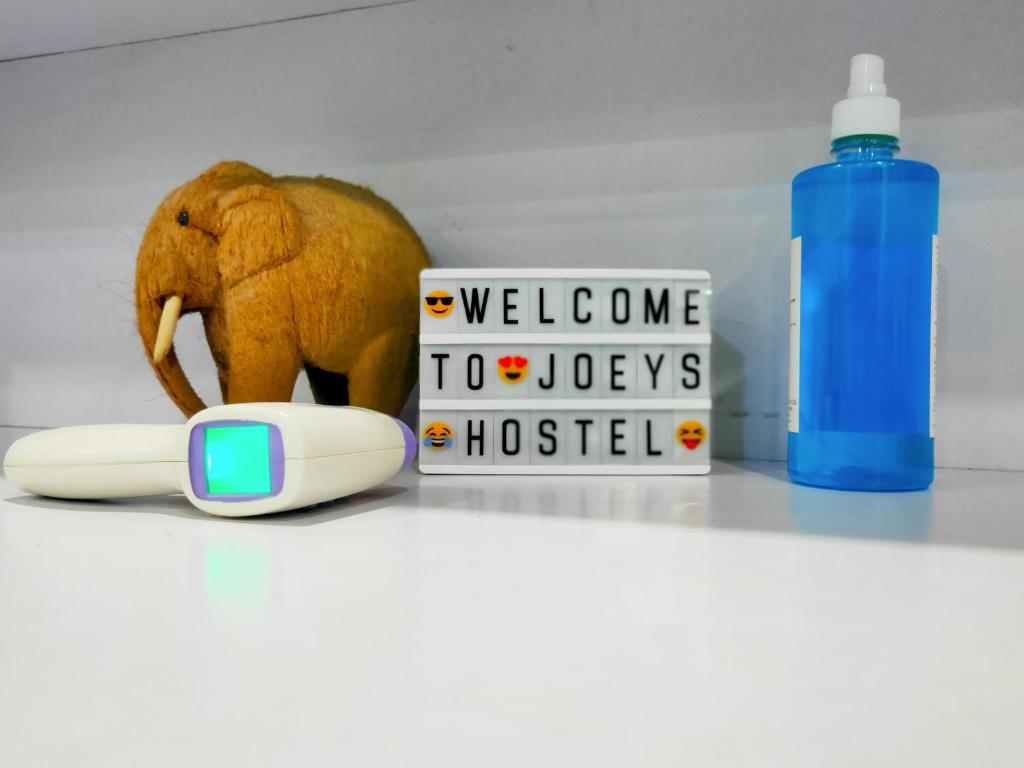 ห้องส่วนกลางสำหรับนั่งเล่น/ดูทีวี