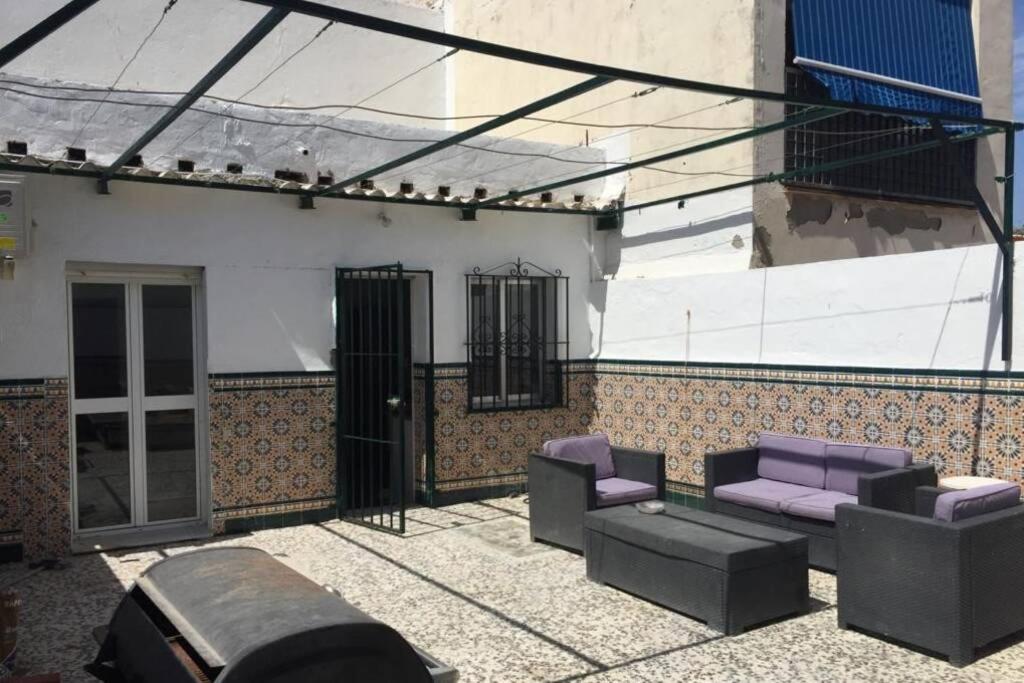 CASA REFORMADA CON TERRAZA/WIFI/AIRE ACONDICIONADO - 2