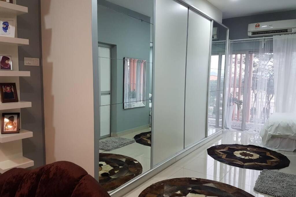 Private studio at Bukit Jelutong photo