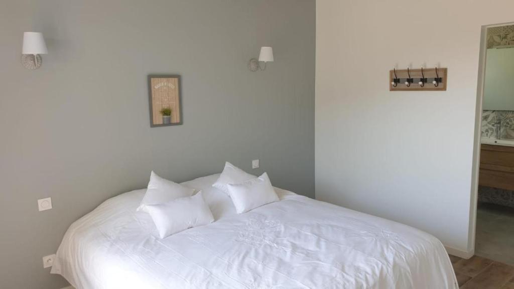 Nice double room with pool and private terrace