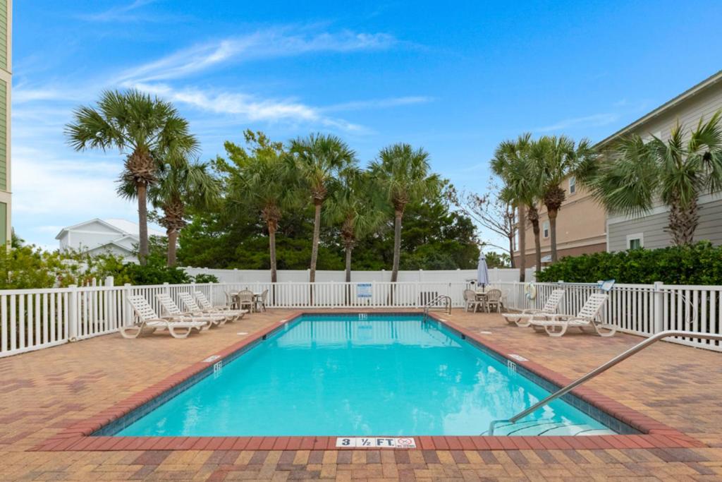 Emerald Waters at Destin Pointe photo