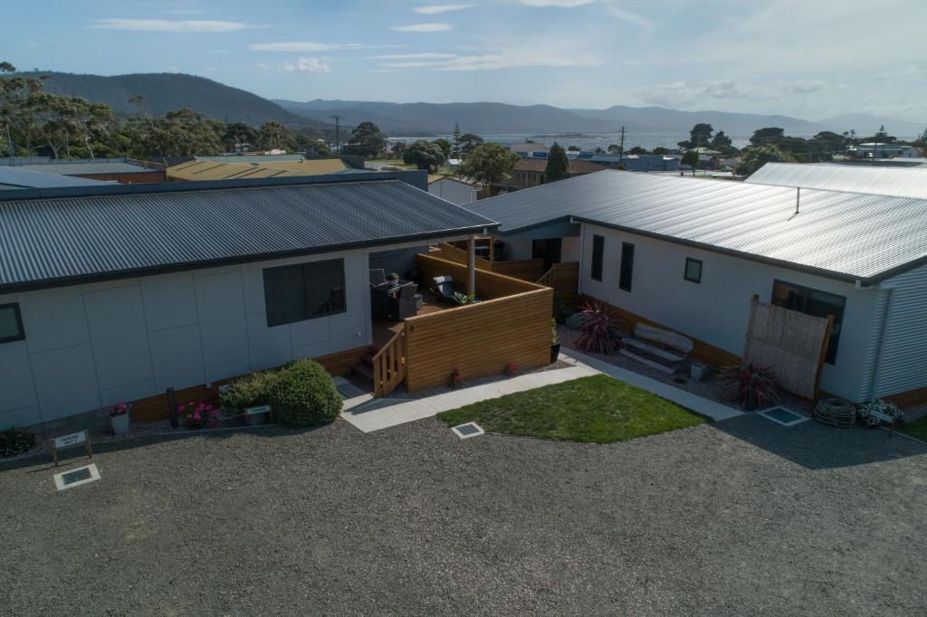 Exterior view, Apartments on Fraser Bicheno in Bicheno