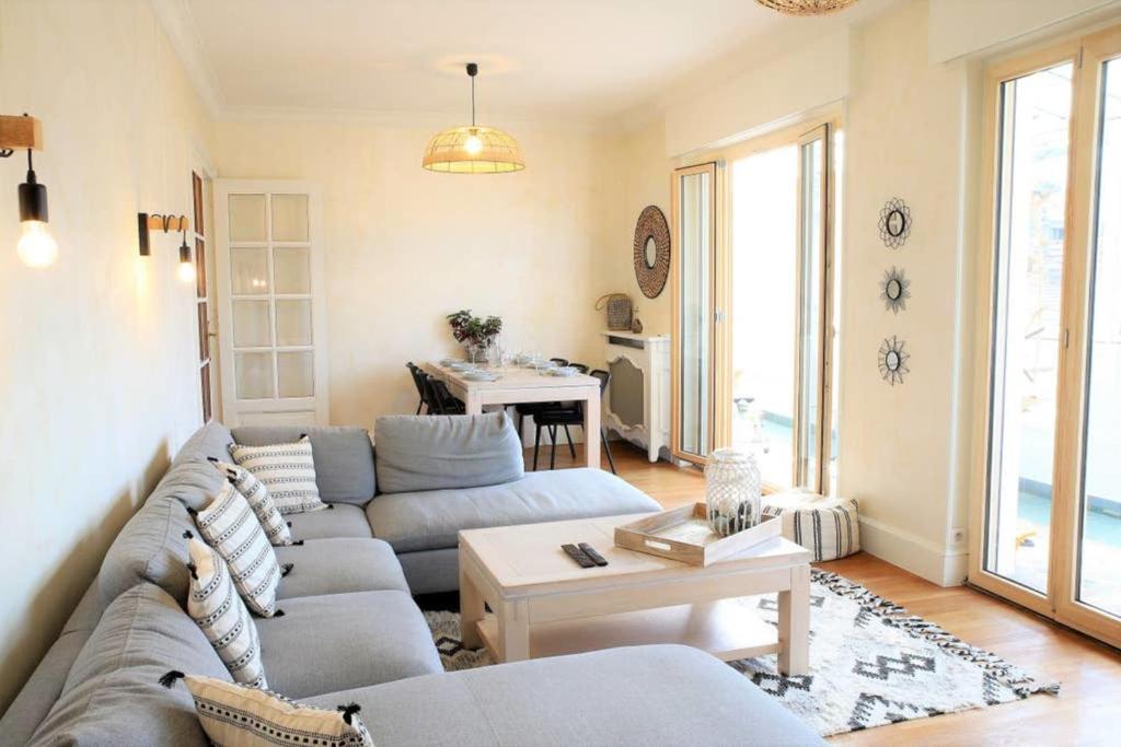 Large 4 rooms in the city center - 4