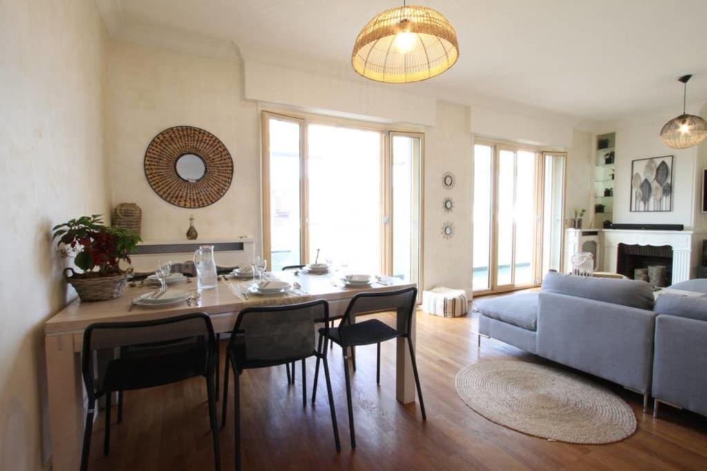 Large 4 rooms in the city center - 2