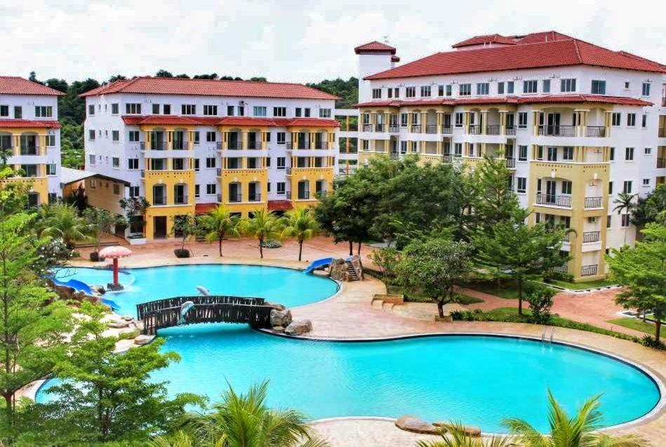 D'Ocean Homestay in Tiara Desaru Residence — Hotel in Desaru