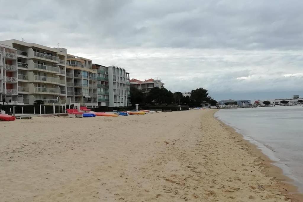 T2 1ère ligne loggia vue mer 180 ° parking, Arcachon