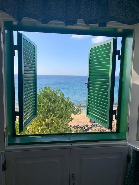 Bungalows Velázquez — Hotel rooms in Puerto del Carmen, Canary Islands