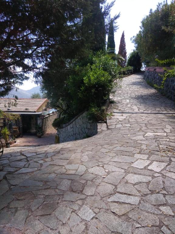 Appartamento Azalea, Montale