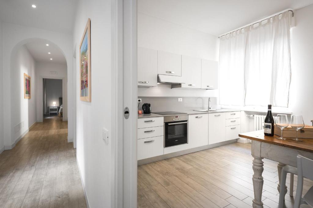 Flats4Rent La dimora d'Orlando - 3